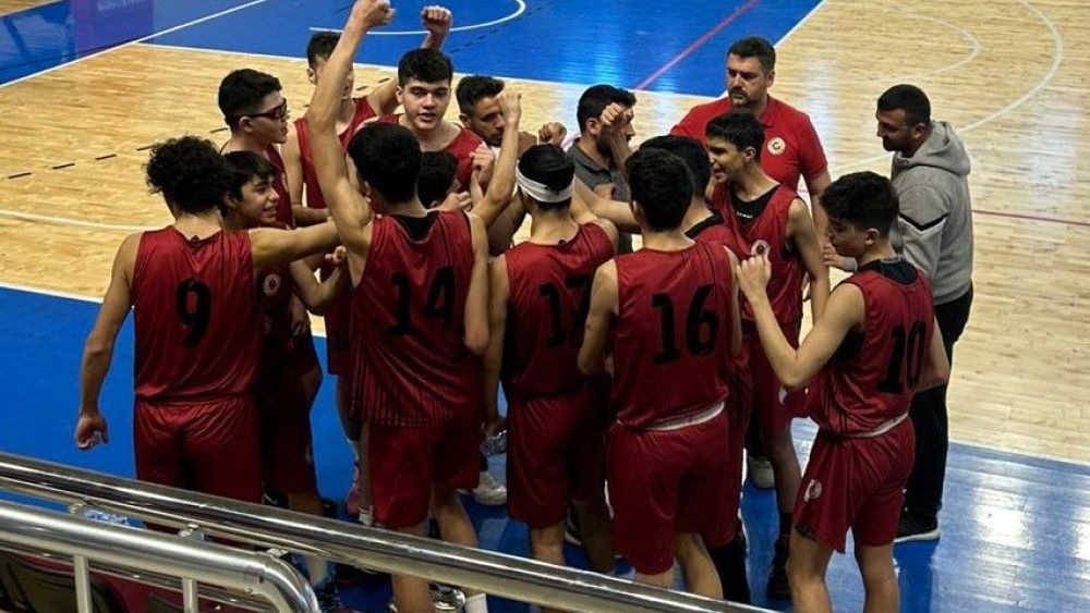 Gaziantep Basketbol gençlerde şampiyon oldu